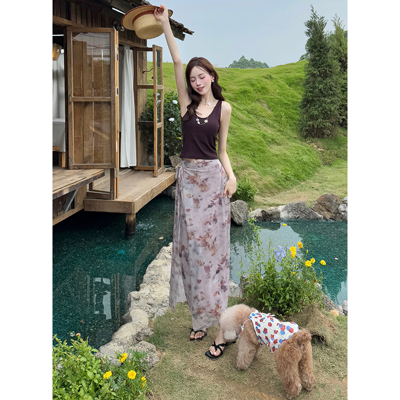 Women's Summer Knit Cami and Mesh Floral Skirt Set - Image 4