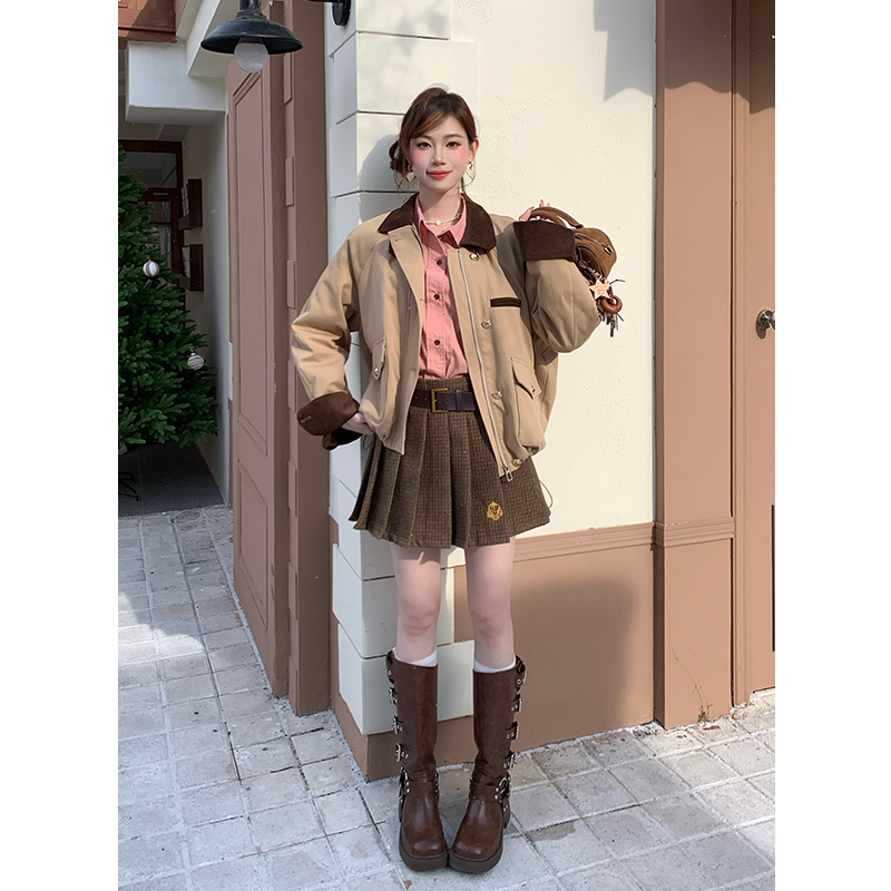 2025 Autumn Winter Retro Quilted Jacket and Pleated Skirt Two-Piece Set for Women - Image 4