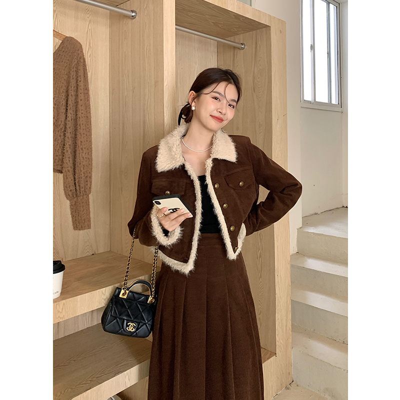 2025 Winter New Thick Quilted Faux Fur Panel Top Coat and Skirt Two-Piece Women Fashion Set - Image 2