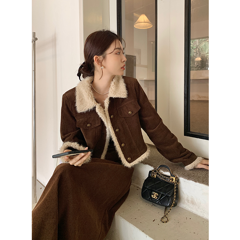 2025 Winter New Thick Quilted Faux Fur Panel Top Coat and Skirt Two-Piece Women Fashion Set - Image 3