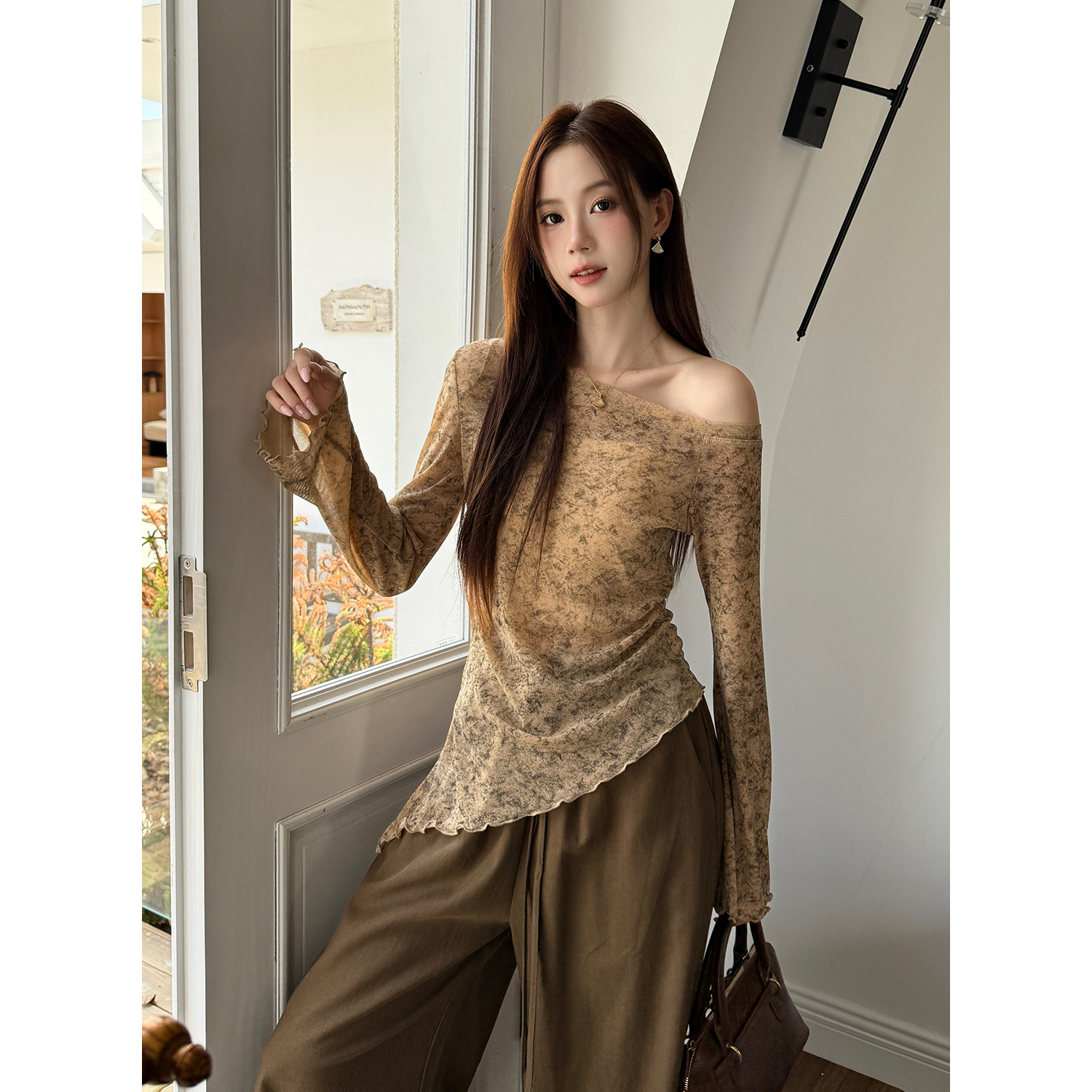 Spring Tie-Dye Gold Thread Knit Top and Pants Two-Piece Set for Women - Image 2