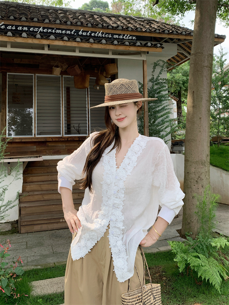 2026 Summer Lace Trim V-Neck Drop Shoulder Embroidered Sun Protection Shirt Top - Image 2