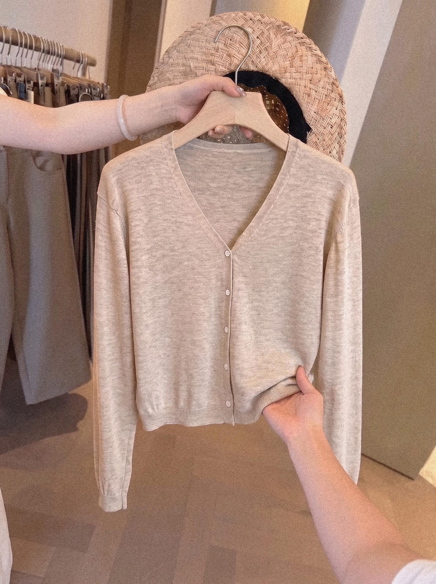 V-Neck Knit Cardigan Women's Early Autumn 2026 Thin Knit Sweater Top - Image 4