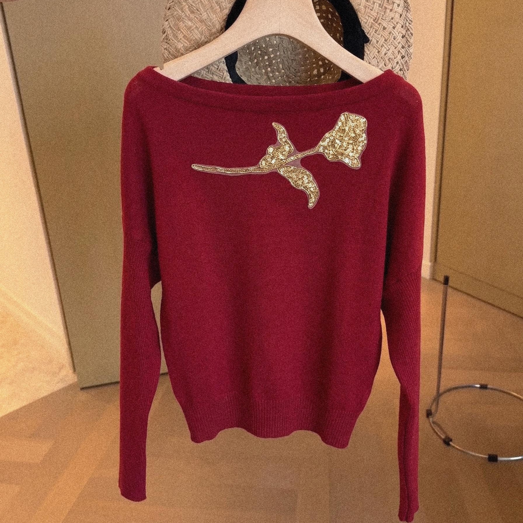 Early Spring Off-Shoulder Red Knit Top for Women 2026 New Slim Fit Base Layer - Image 5